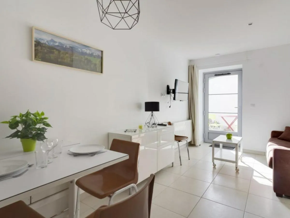 Studio Centre-Ville Avec Terrasse, Parking, Proche Telecabine Et Commodites - Fr-1-401-175 Cauterets 0*,