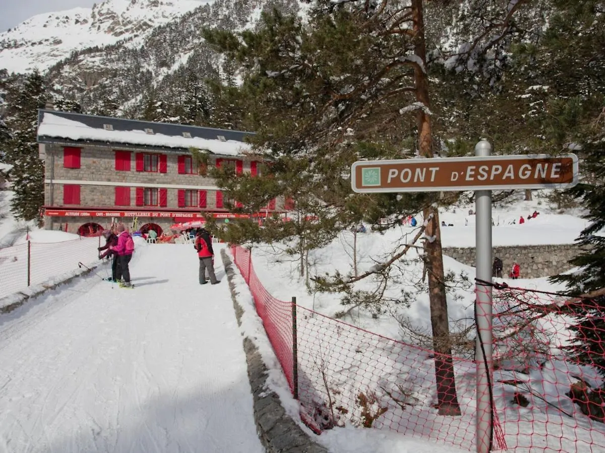 Studio Centre-Ville Avec Terrasse, Parking, Proche Telecabine Et Commodites - Fr-1-401-175 Cauterets 0*,  France